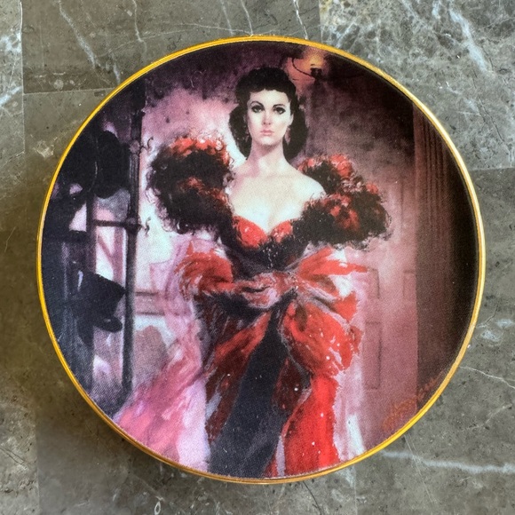 Bradford Exchange | Gone with the Wind “Golden Memories” Mini Plate Collection - Picture 8 of 16